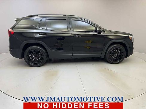 Used 2022 GMC Terrain SLT w/ Tech Package image 6