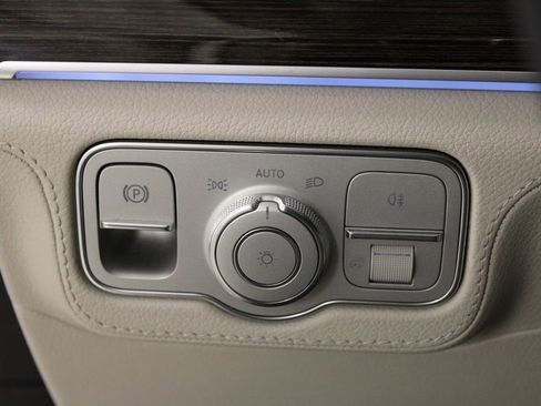 Certified 2024 Mercedes-Benz GLE 450e 4MATIC image 24