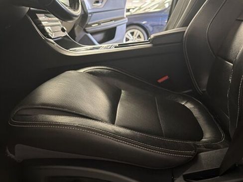 Used 2016 Jaguar XF R-Sport AWD/4WD image 13