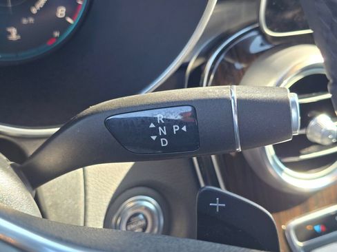 Used 2020 Mercedes-Benz GLC 300 4MATIC image 16