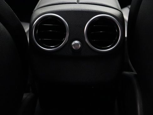 Used 2018 Mercedes-Benz C 300 Sedan image 31