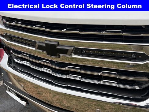 Used 2021 Chevrolet Silverado 1500 LTZ w/ LTZ Premium Package image 39
