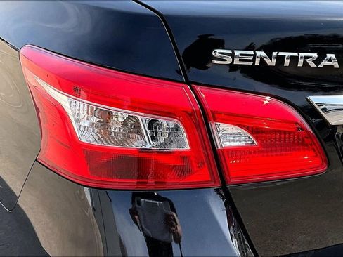 Used 2018 Nissan Sentra SV image 23