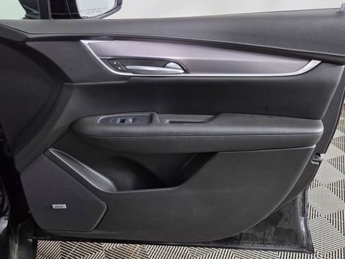 Used 2018 Cadillac XT5 Luxury w/ Driver Awareness Package image 34