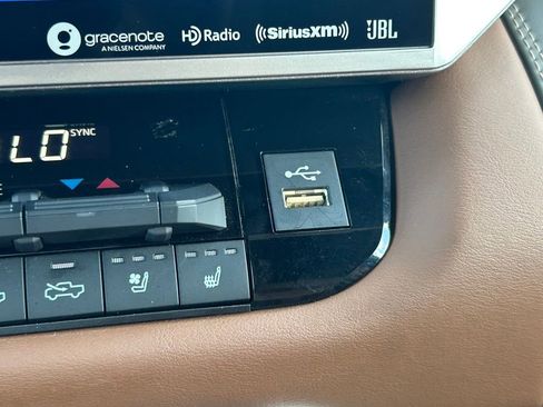 Used 2022 Toyota Tundra 1794 Edition image 39