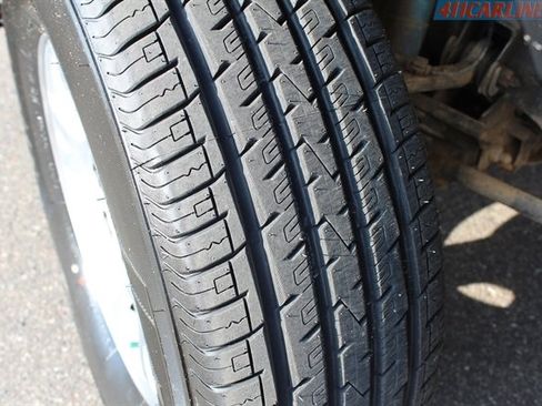 Used 2004 Chevrolet Avalanche Z71 image 3