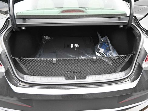 New 2026 Hyundai Elantra Sport FWD image 15
