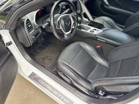 Used 2015 Chevrolet Corvette Stingray Convertible RWD image 4