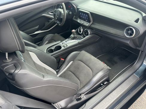Used 2020 Chevrolet Camaro SS RWD image 12