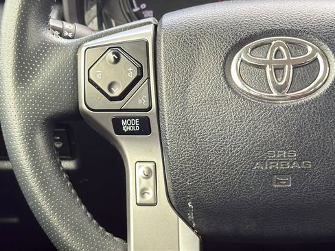 Used 2022 Toyota 4Runner SR5 Premium AWD/4WD image 21