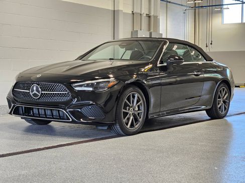 Used 2024 Mercedes-Benz CLE 300 4MATIC Cabriolet image 6