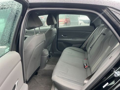 Used 2025 Hyundai Elantra SEL image 26