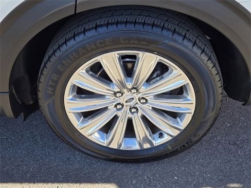 Used 2020 Ford Explorer Limited image 10