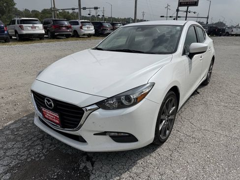 Used 2018 MAZDA MAZDA3 Touring FWD image 6