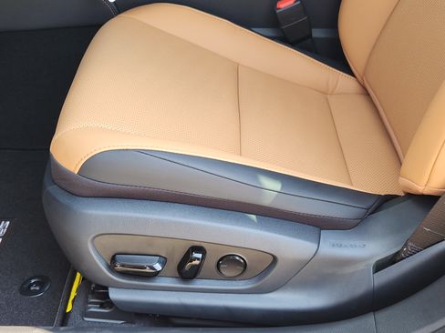 New 2025 Lexus ES 300h 300h image 19