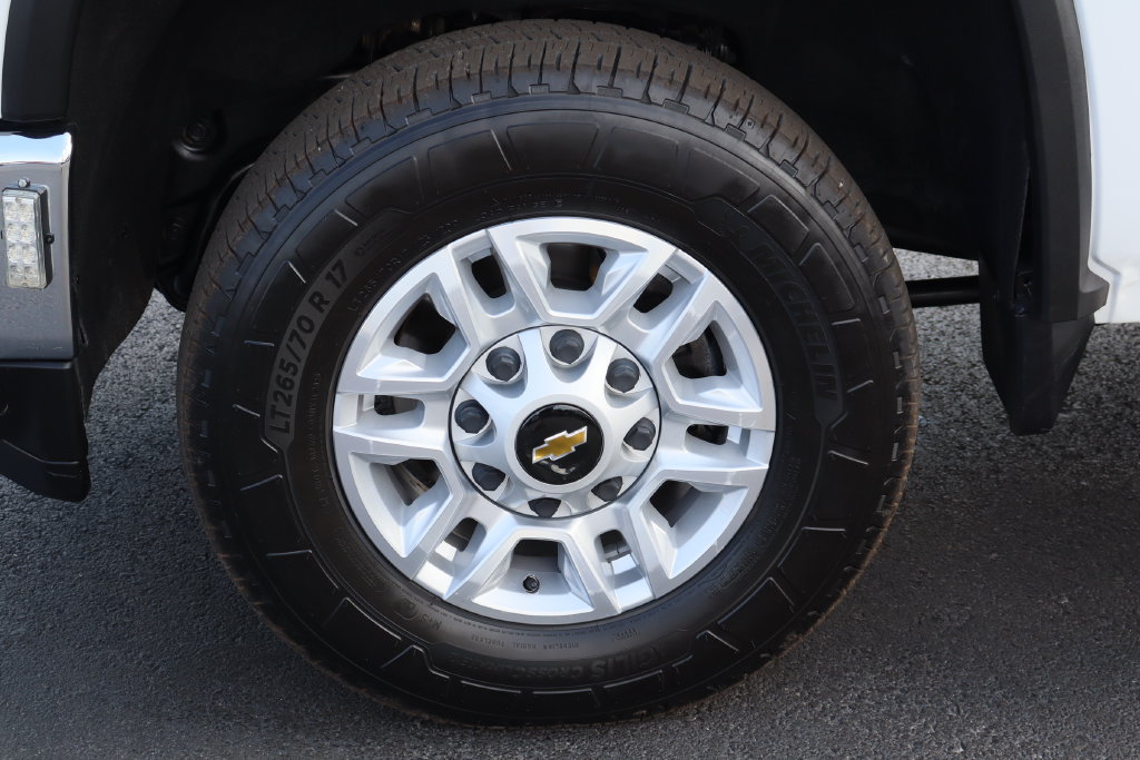 Used 2023 Chevrolet Silverado 2500 LT AWD/4WD image 30