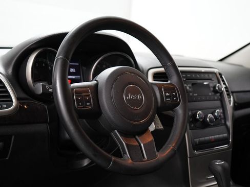 Used 2013 Jeep Grand Cherokee Laredo AWD/4WD image 13