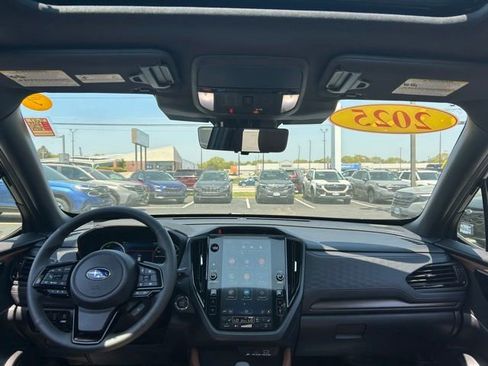 Used 2025 Subaru Forester Touring AWD/4WD image 12