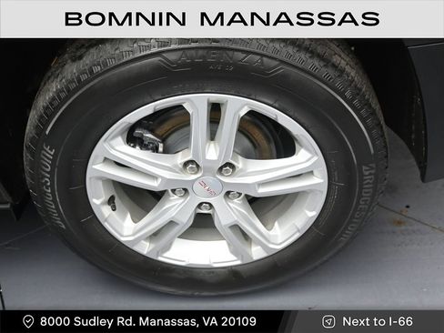 Used 2023 GMC Terrain SLE w/ Driver Convenience Package image 19