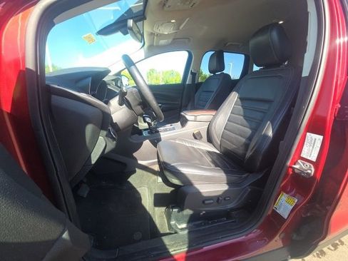 Used 2019 Ford Escape Titanium AWD/4WD image 25