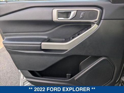 Certified 2022 Ford Explorer XLT image 10