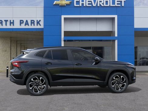 New 2026 Chevrolet Trax RS w/ Sunroof Package image 5