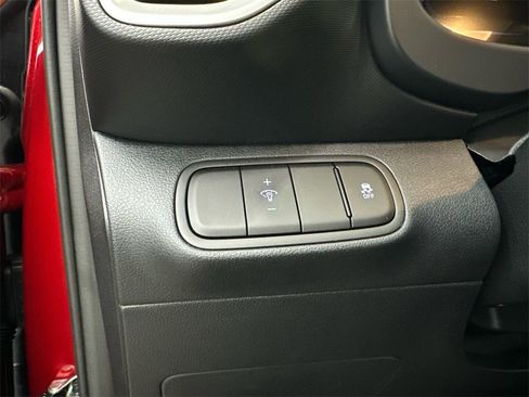 Used 2026 Hyundai Venue SE image 30