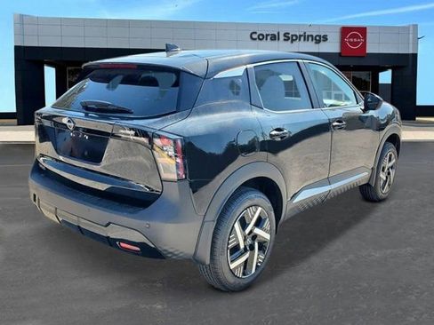 New 2026 Nissan Kicks SV w/ Charging Package image 5