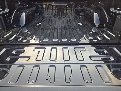 Used 2024 Ford F150 XLT w/ Equipment Group 302A MID image 33