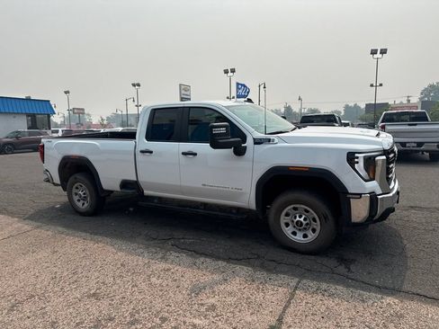 Used 2024 GMC Sierra 2500 Pro AWD/4WD image 6