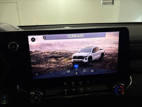 Used 2023 Chevrolet Colorado Trail Boss w/ Technology Package image 46
