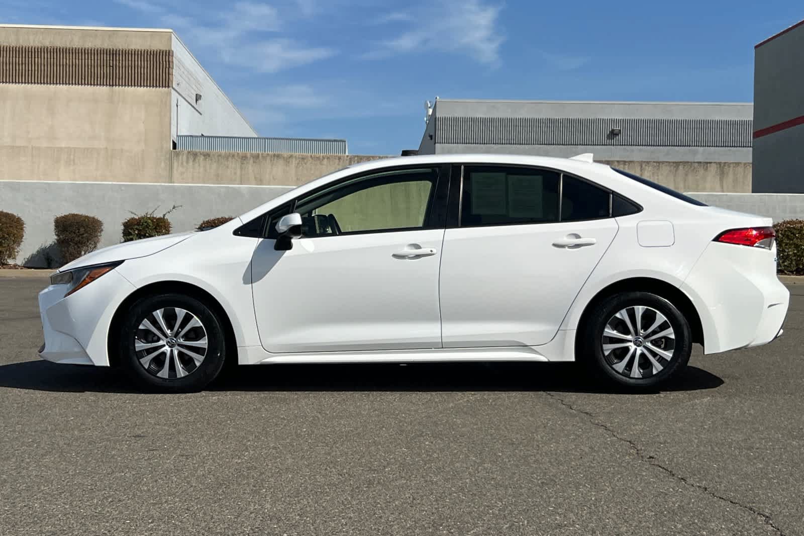 Certified 2022 Toyota Corolla LE FWD image 9