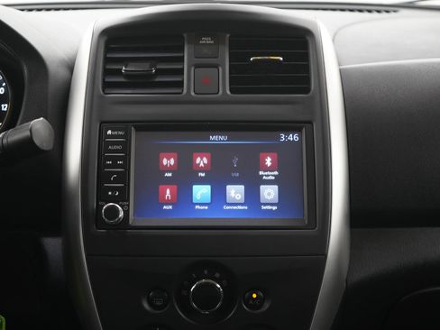 Used 2019 Nissan Versa SV FWD image 15
