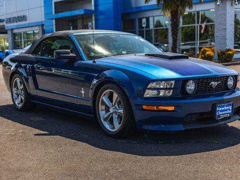 Used 2007 Ford Mustang GT Premium RWD image 6