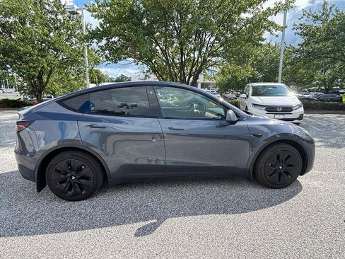 Used 2023 Tesla Model Y Long Range AWD/4WD image 4