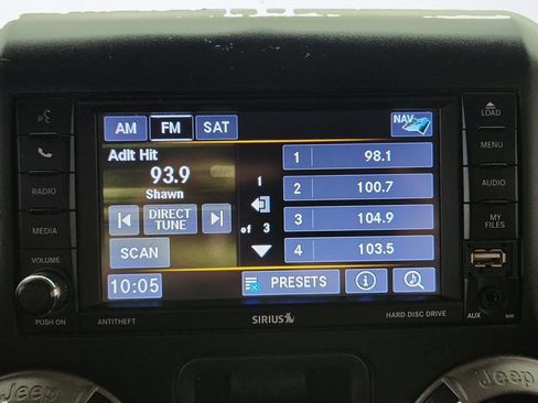 Used 2015 Jeep Wrangler Sport AWD/4WD image 13