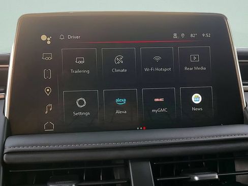 Used 2024 GMC Yukon AT4 w/ Technology Package AWD/4WD image 14
