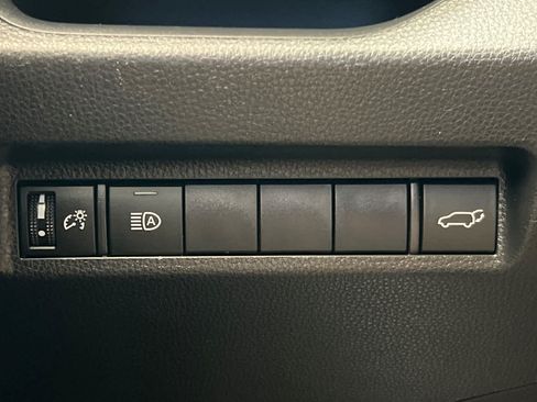 Used 2021 Toyota RAV4 SE AWD/4WD image 30