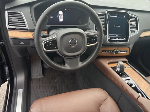 Used 2024 Volvo XC90 B6 Plus w/ Protection Package image 14