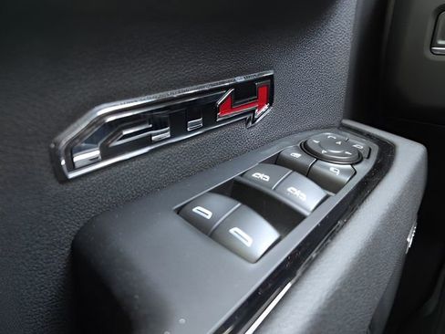 Used 2025 GMC Sierra 1500 AT4 w/ AT4 Premium Package image 25