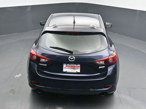 Used 2018 MAZDA MAZDA3 Touring image 34