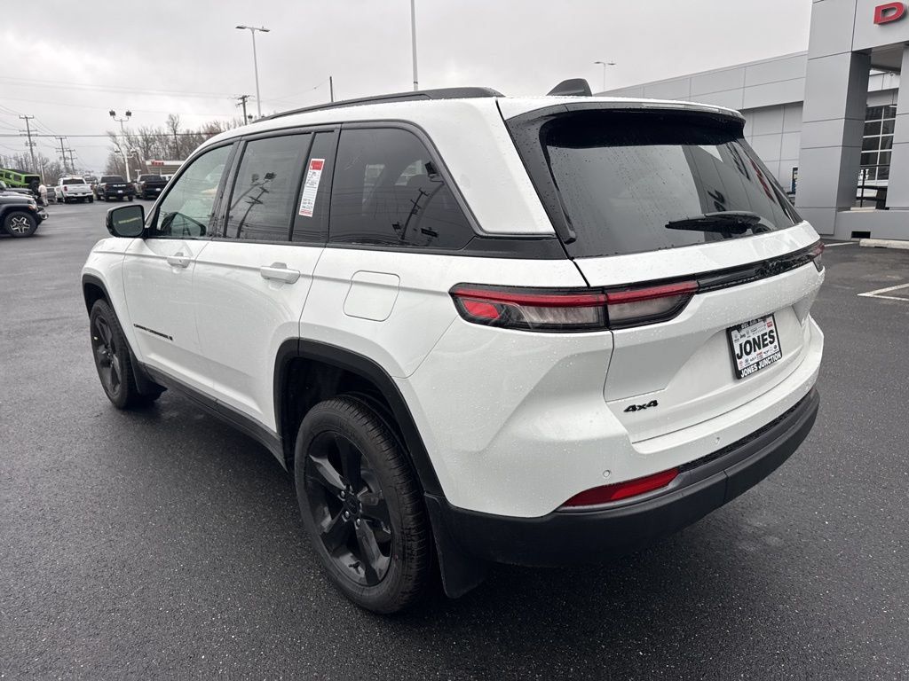 New 2026 Jeep Grand Cherokee Limited w/ Limited Altitude Package AWD/4WD image 7