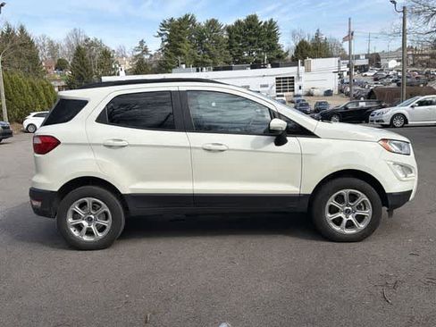 Used 2020 Ford EcoSport SE image 3