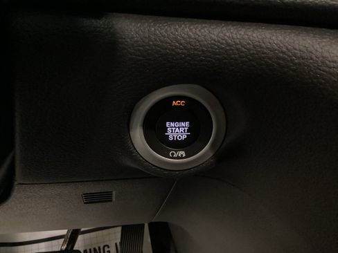 New 2026 Chrysler Pacifica Select FWD image 24
