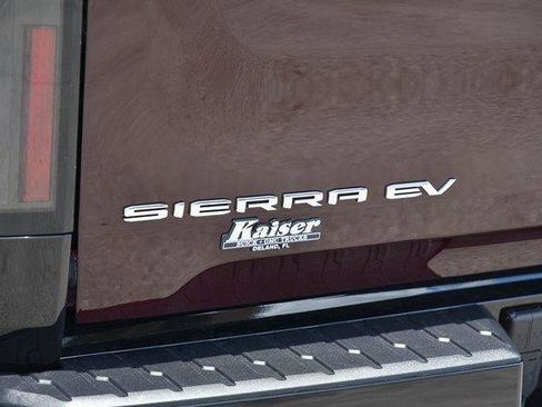 New 2025 GMC Sierra EV Denali image 18