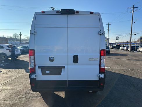 Used 2023 RAM ProMaster 2500 image 2