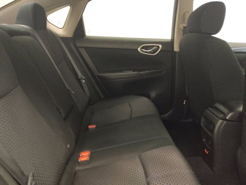 Used 2019 Nissan Sentra SR FWD image 19