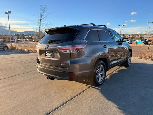 Used 2015 Toyota Highlander XLE image 8