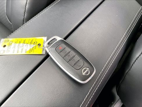 Certified 2024 Nissan Rogue SV w/ SV Premium Package FWD image 12