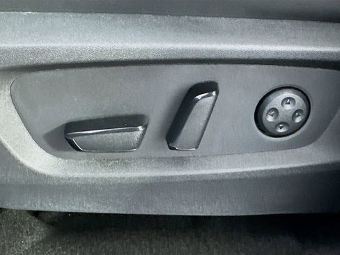 Certified 2025 INFINITI QX60 Sensory image 19